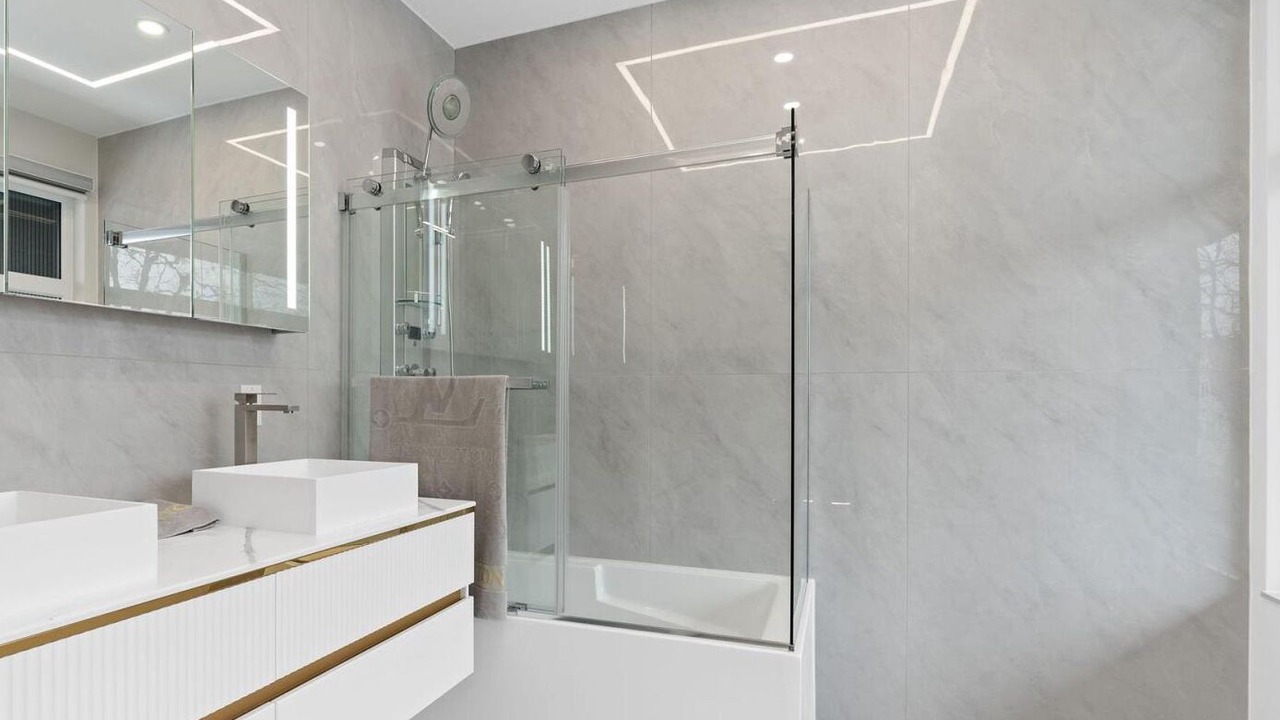 Photo of Bathroom in Wellington Village