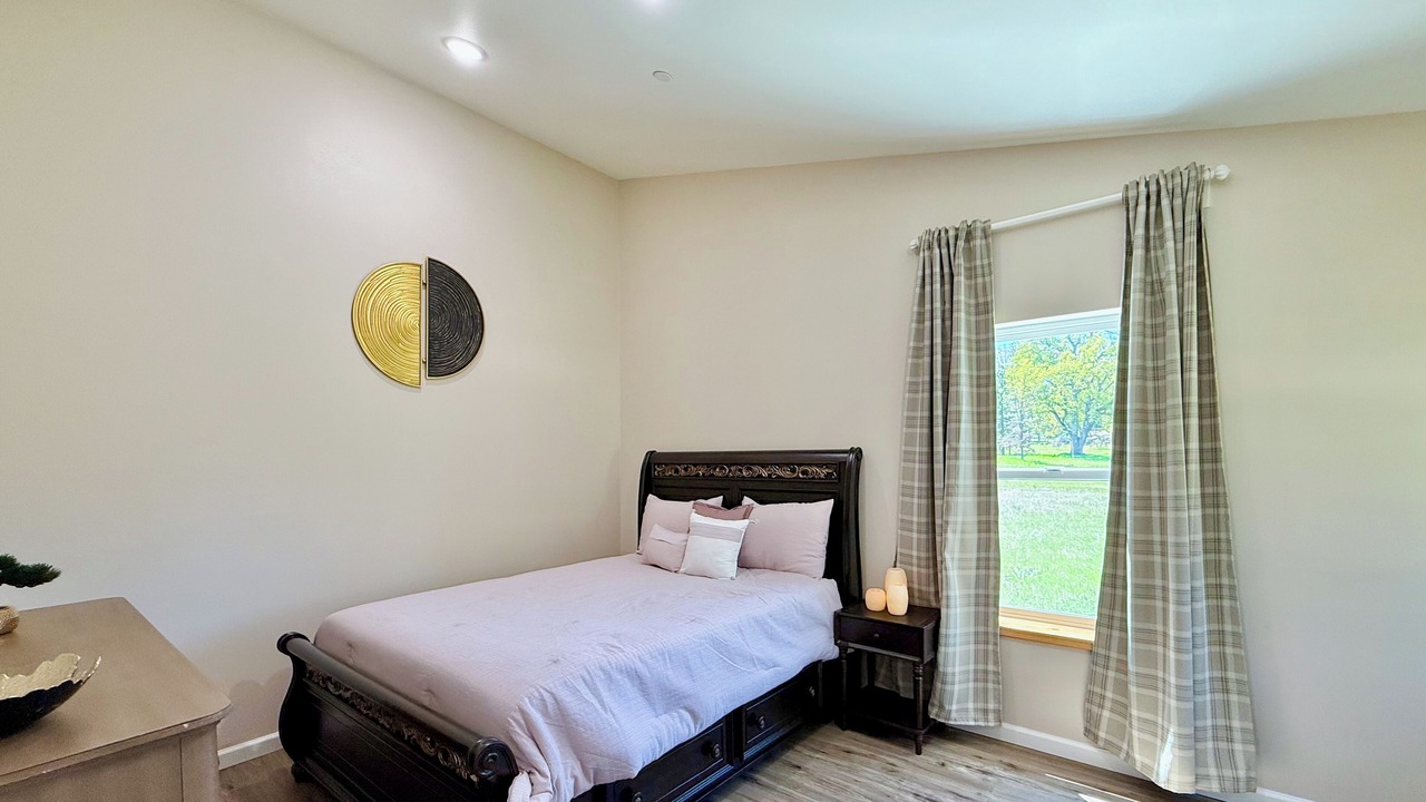 Photo of Bedroom in Mariposa