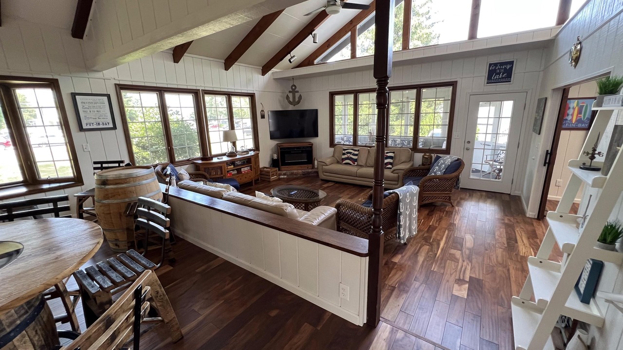 Photo of Livingroom in Put-in-Bay