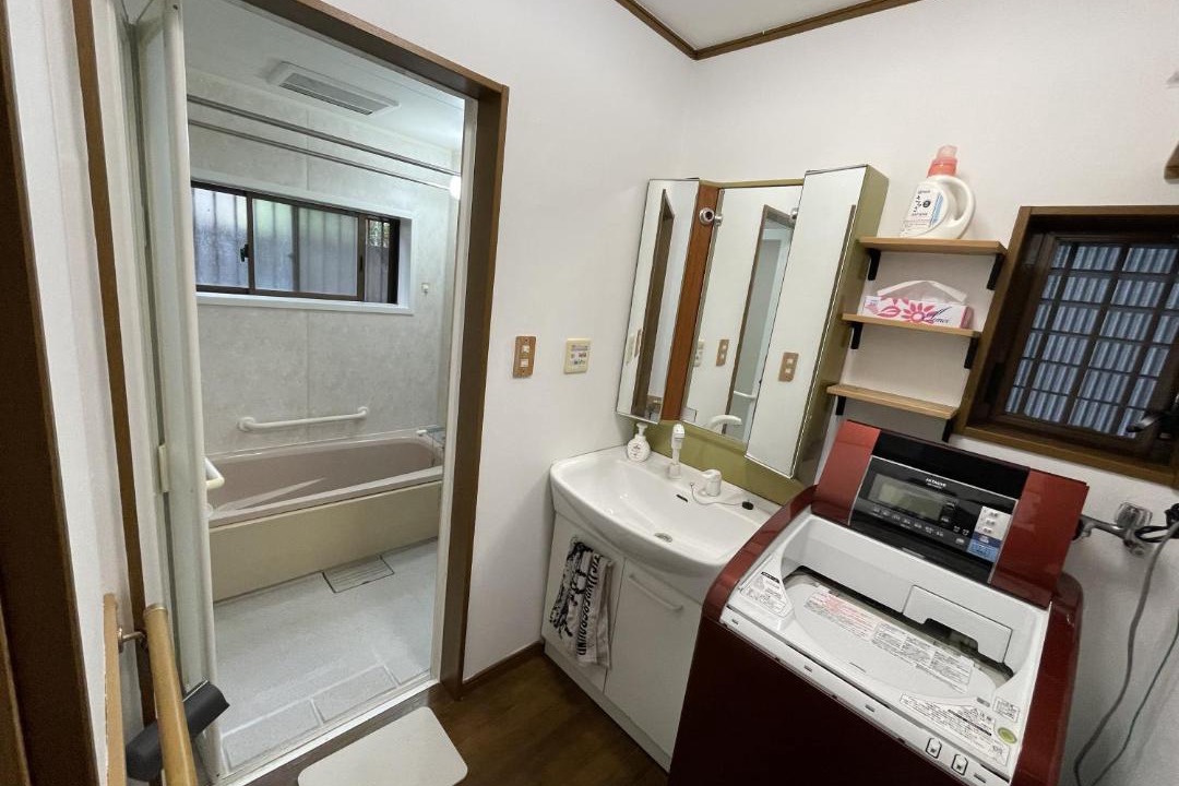 Photo of Others in Yoshino