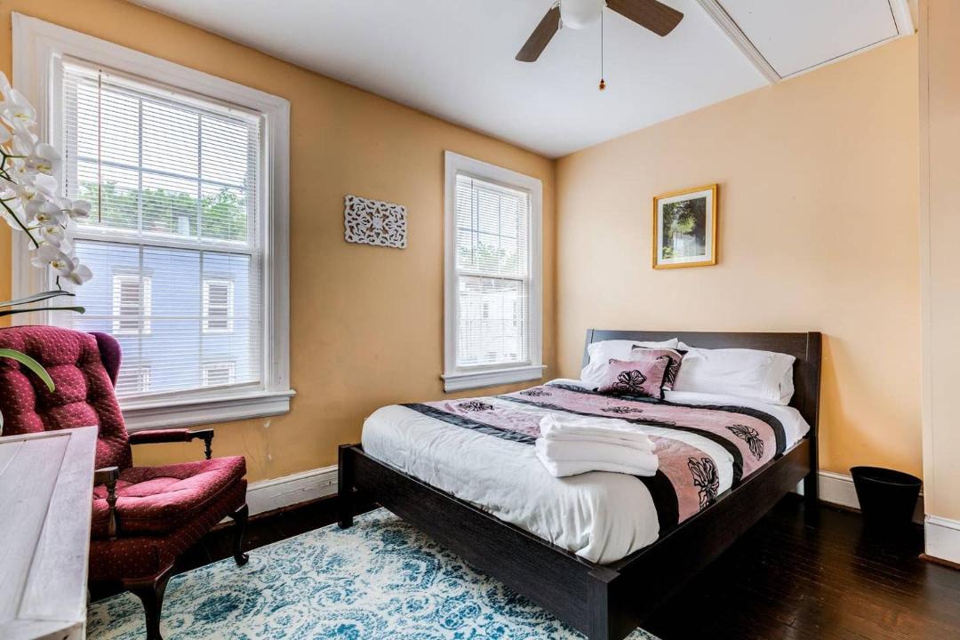 Photo of Bedroom in Near Northeast