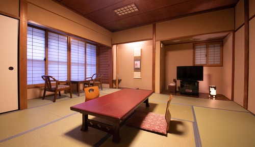 Standard Japanese Style Room for 3-4 Guests with private bathroom, Non Smoking