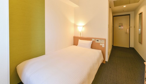 Small Double Room with a Large Twin Bed - Non-Smoking