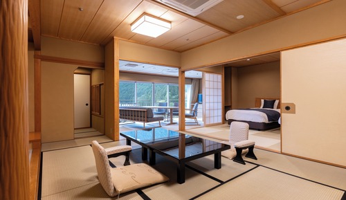 Japanese-style Room with Balcony and Indoor hot spring bath(Check-in by 6 PM)