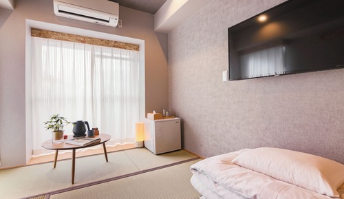 Essential tatami Room up to 3 futon beds (Non-smoking)