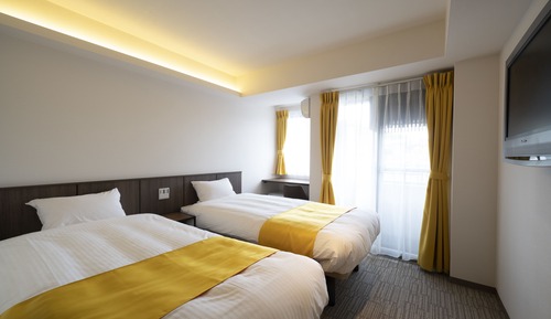 Standard Twin Room (Check in by 10 pm)