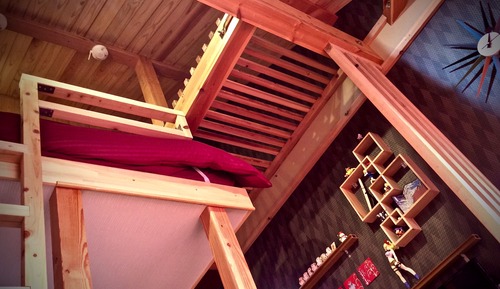 [BeniAka-Ma:201] Studio Design: Single loft bed/Futon w/Shower booth, Non Smoking