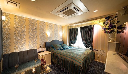 Economy Room