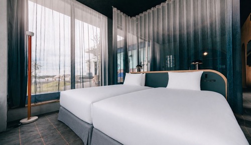 Signature Suite, Balcony, Park View