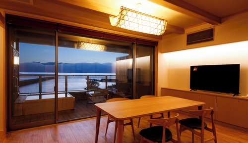 Deluxe Room, Private Bathroom, Lake View