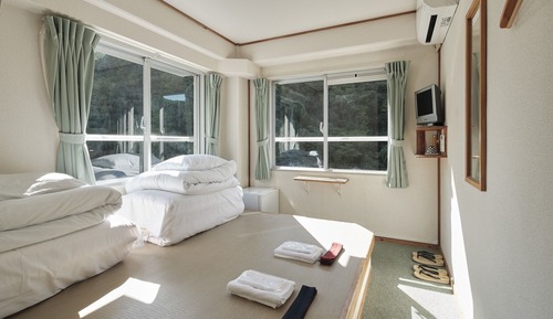 Japanese-style Twin Room, Smoking, Shared Bathroom