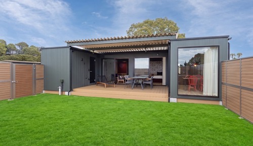 Garden Terrace Villa with private dog park and Sauna, Non-smoking
