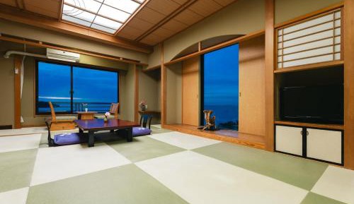 Family Room with Sea View