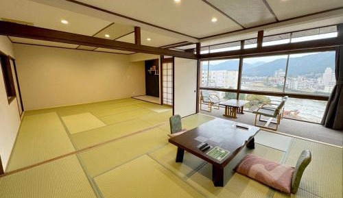 Suite with Garden View