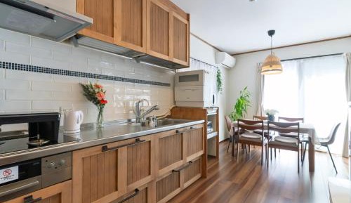 Three-Bedroom Deluxe Apartment