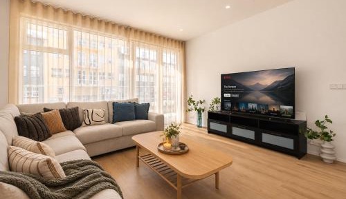 Three-Bedroom Apartment with Balcony