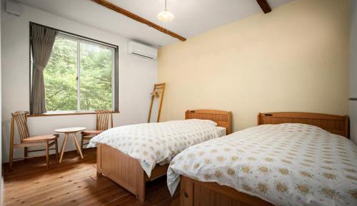Twin Room with Shared Bathroom - Non-Smoking