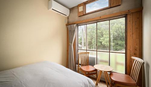 Double Room with Shared Bathroom - Non-Smoking