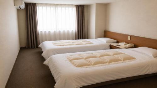 Standard Japanese-Style Room 