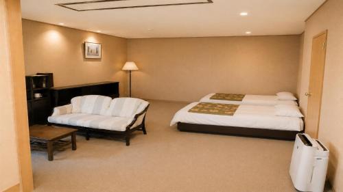 Japanese-Western Junior Suite Room