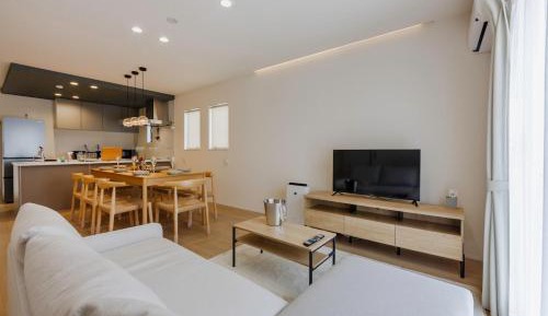 Five-Bedroom Apartment