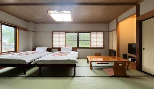 Twin Room with Bathroom