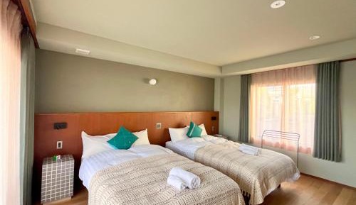 Twin Room with Balcony
