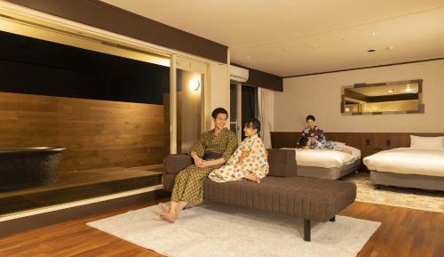 Twin Room with Private External Bathroom
