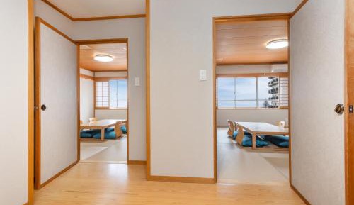 Japanese-Style Connecting Room (With toilet)(Non-Smoking)