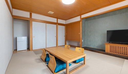 Japanese Style Room Without Bathroom (53㎡) - No Air Conditioning - No View