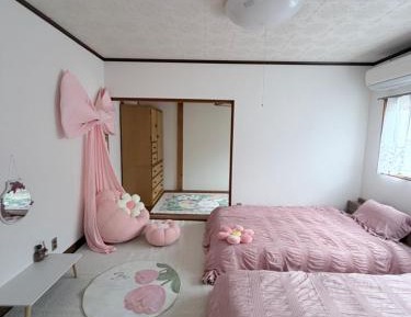 Deluxe Room (2 Adults + 1 Child)