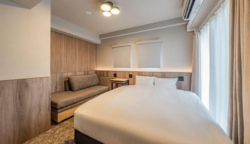 Standard Queen Room