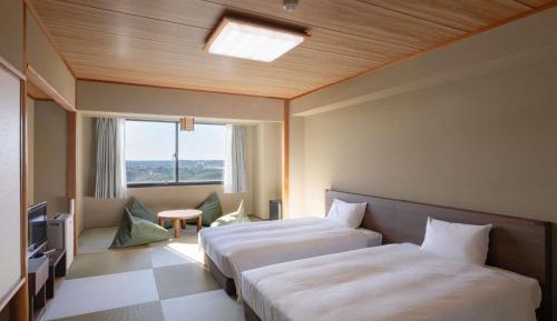 Japanese-Style Modern Room with Two Single Beds and Three Futon Beds - Sea View