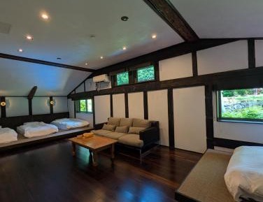 Bed in 10-Bed Mixed Dormitory Room