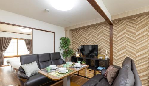 Two-Bedroom Deluxe Apartment with Balcony