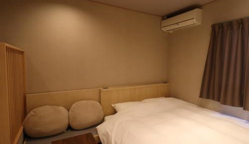 Queen Room with Tatami Floor with Restroom