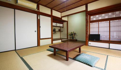 Japanese-Style Room