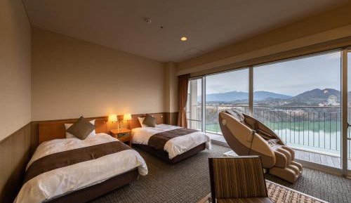 Twin Room with Massage Cahir - Top Floor