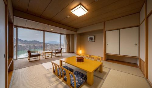 Japanse-Style Quadruple Room (No Bath/No Shower)
