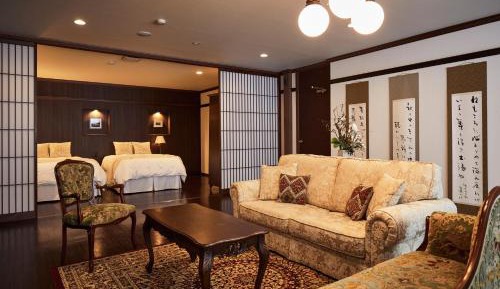 Suite with Mountain View