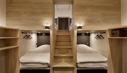 Quadruple Room with Shared Bathroom