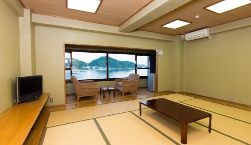 Japanese-Style Room