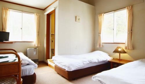 Triple Room with Private Bathroom