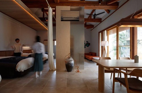 Himi House | AMAZA