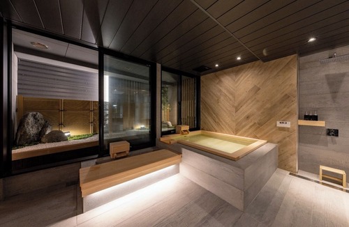 Sakyo Ward House | An inn with gorgeous cypress bath and footbath tha /Kyoto Kyōto
