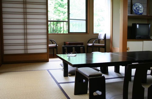 Hitoegane House | Hina no Yakata Matsunoi