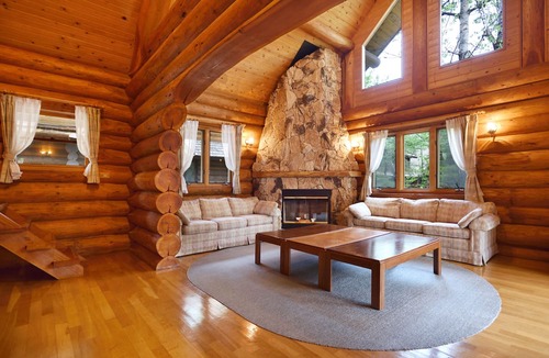 Tsumagoi Cabin | Urube Village