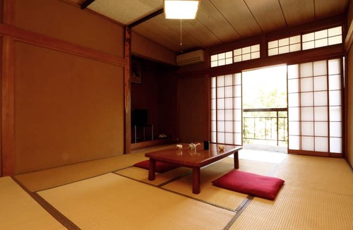 Yudanaka Shibu Onsen House | Minshuku Miyama