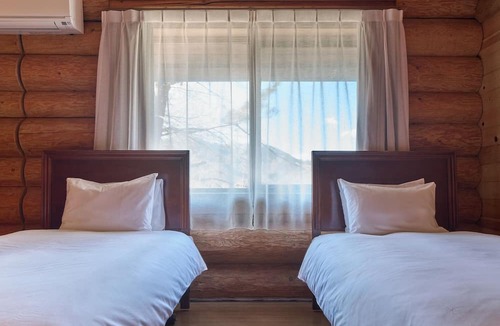 Yashio Onsen Hotel | Mission Hills Hotel