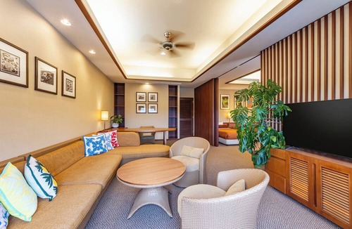 Iwaki Hotel | Spa Resort Hawaiians Monolith Tower